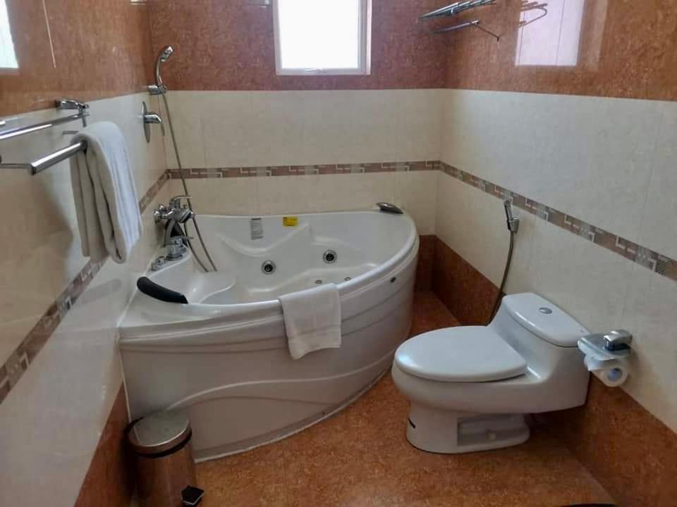 Aradhana Airport Transit Hotel Катунаяка Экстерьер фото