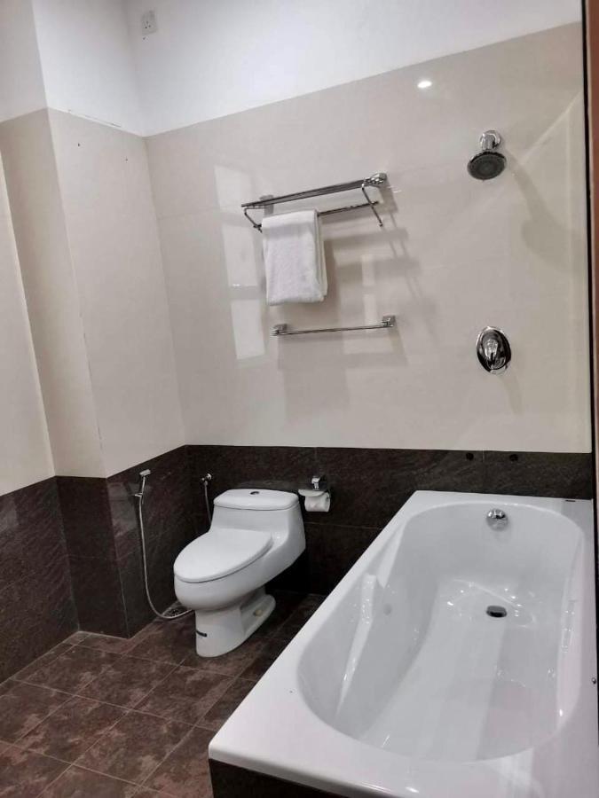 Aradhana Airport Transit Hotel Катунаяка Экстерьер фото
