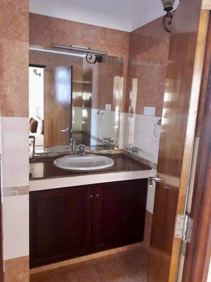 Aradhana Airport Transit Hotel Катунаяка Экстерьер фото