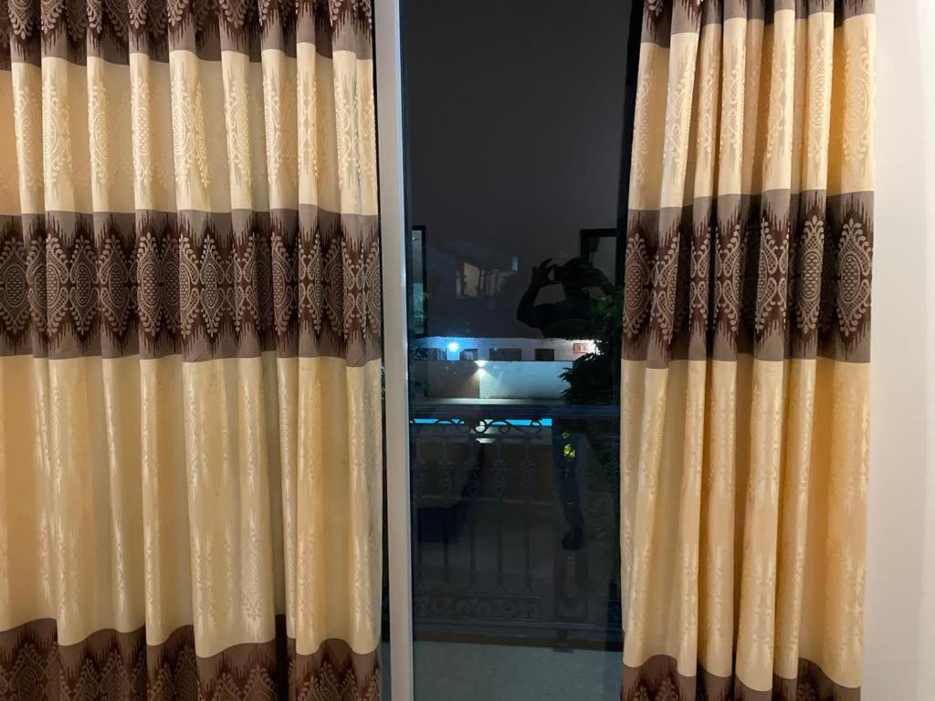 Aradhana Airport Transit Hotel Катунаяка Экстерьер фото