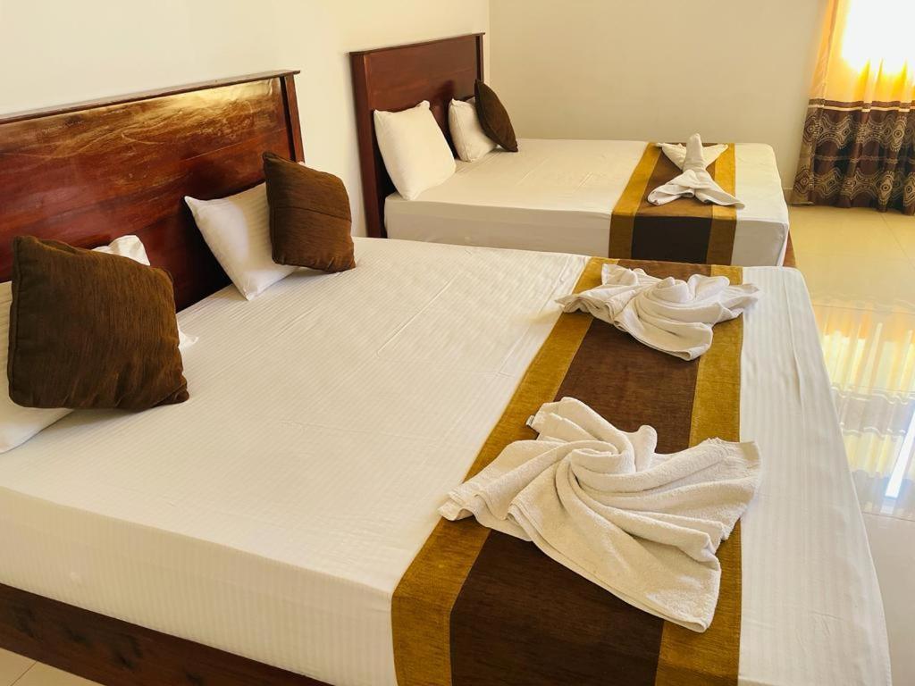 Aradhana Airport Transit Hotel Катунаяка Экстерьер фото
