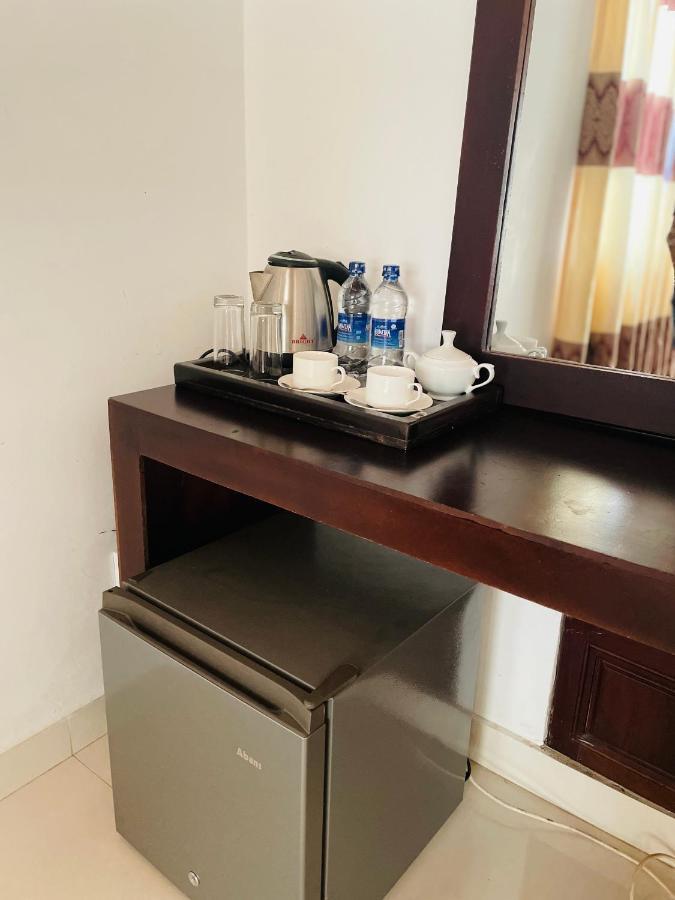 Aradhana Airport Transit Hotel Катунаяка Экстерьер фото